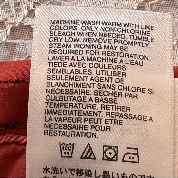 The North Face Women’s shirt size medium - Picture 10 of 11